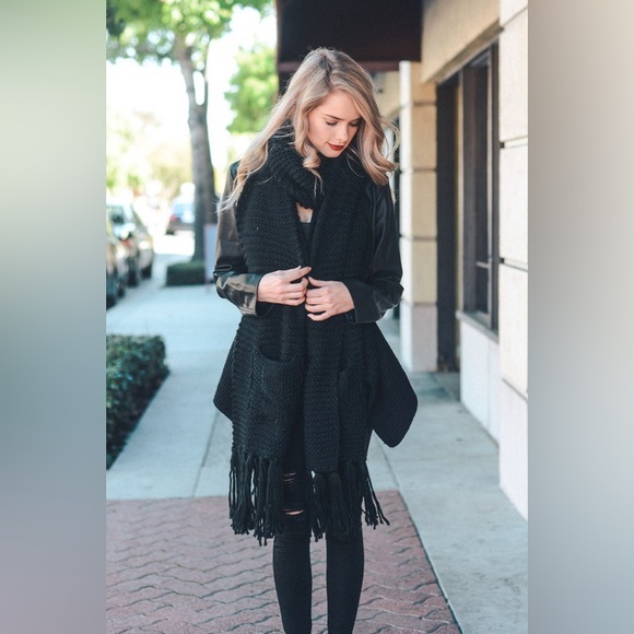 21. COST 🛑LAST 1! Long Fringe Scarf Black Bohemian Oversized Neck Warmer - Picture 2 of 3